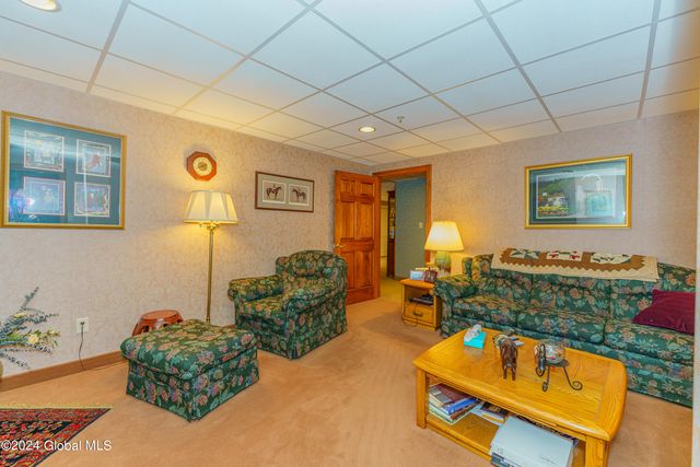 16 Hunter Brook Lane, Queensbury, NY 12804