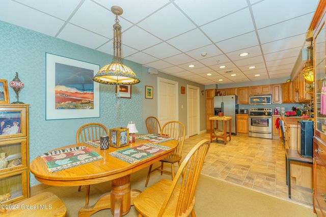 16 Hunter Brook Lane, Queensbury, NY 12804