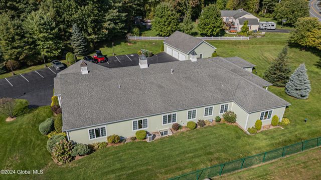 16 Hunter Brook Lane, Queensbury, NY 12804