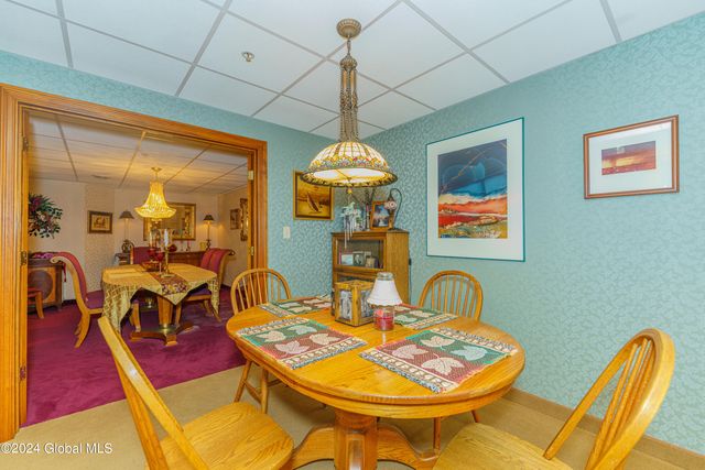 16 Hunter Brook Lane, Queensbury, NY 12804