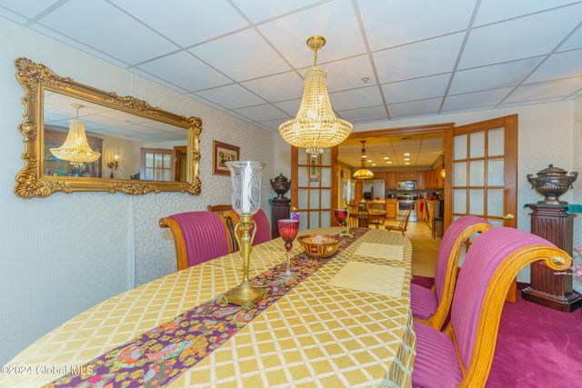 16 Hunter Brook Lane, Queensbury, NY 12804