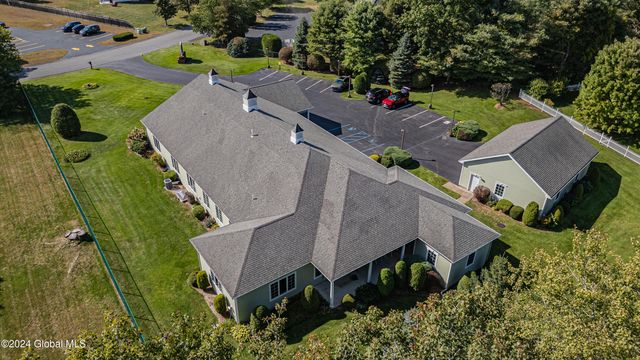 16 Hunter Brook Lane, Queensbury, NY 12804