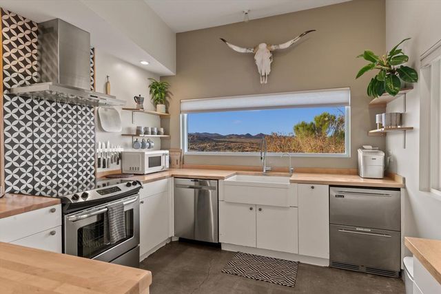 1862 Inca Trail, Yucca Valley, CA 92284