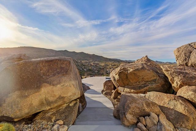 1862 Inca Trail, Yucca Valley, CA 92284