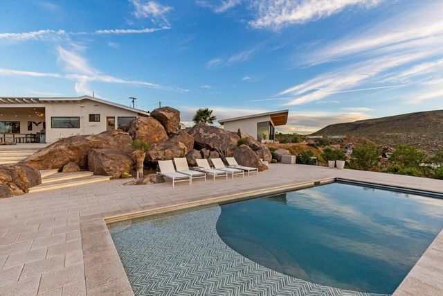 1862 Inca Trail, Yucca Valley, CA 92284
