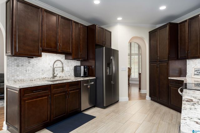 2752 OAKLEAF CIRCLE, Helena, AL 35022