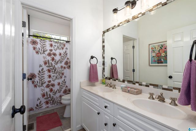 2752 OAKLEAF CIRCLE, Helena, AL 35022