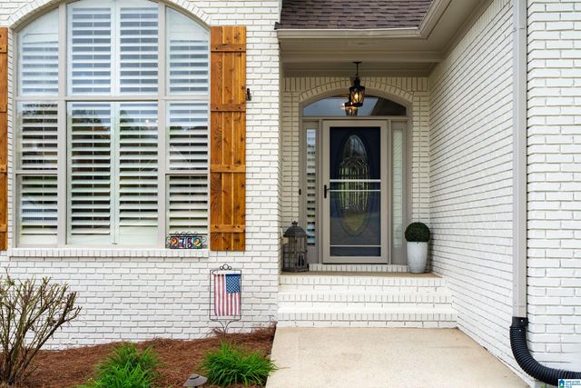 2752 OAKLEAF CIRCLE, Helena, AL 35022