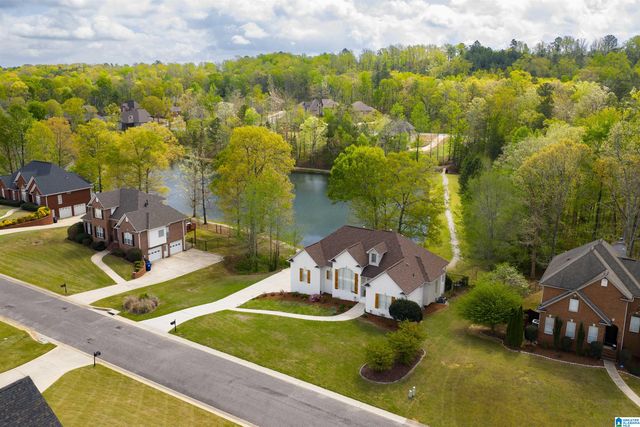 2752 OAKLEAF CIRCLE, Helena, AL 35022