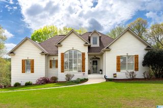 2752 OAKLEAF CIRCLE, Helena, AL 35022