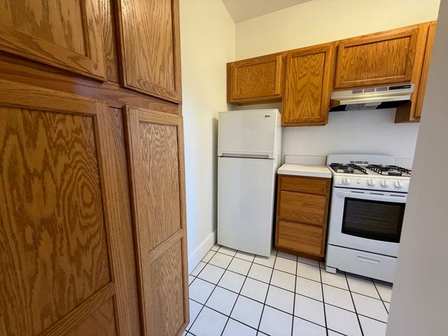 1125 Commonwealth Ave. 12A, Boston, MA 02134