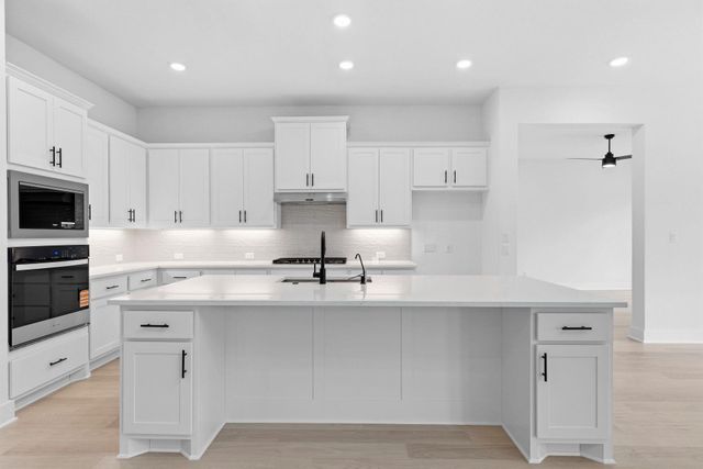 1017 Twisted Tarpley LN, Georgetown, TX 78628