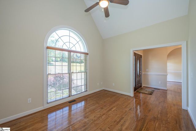 8 Bingham Way, Simpsonville, SC 29680