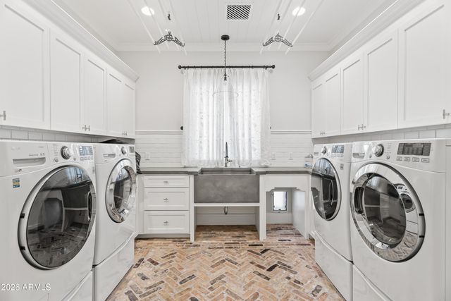 4716 N DROMEDARY Road, Phoenix, AZ 85018