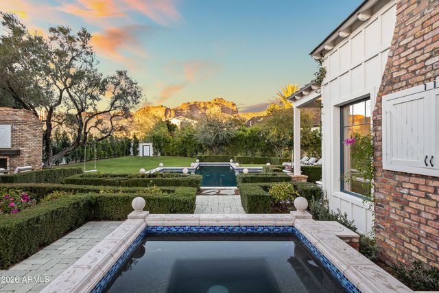 4716 N DROMEDARY Road, Phoenix, AZ 85018