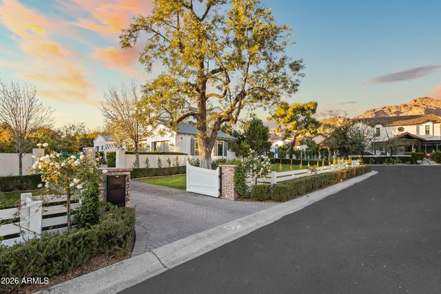 4716 N DROMEDARY Road, Phoenix, AZ 85018