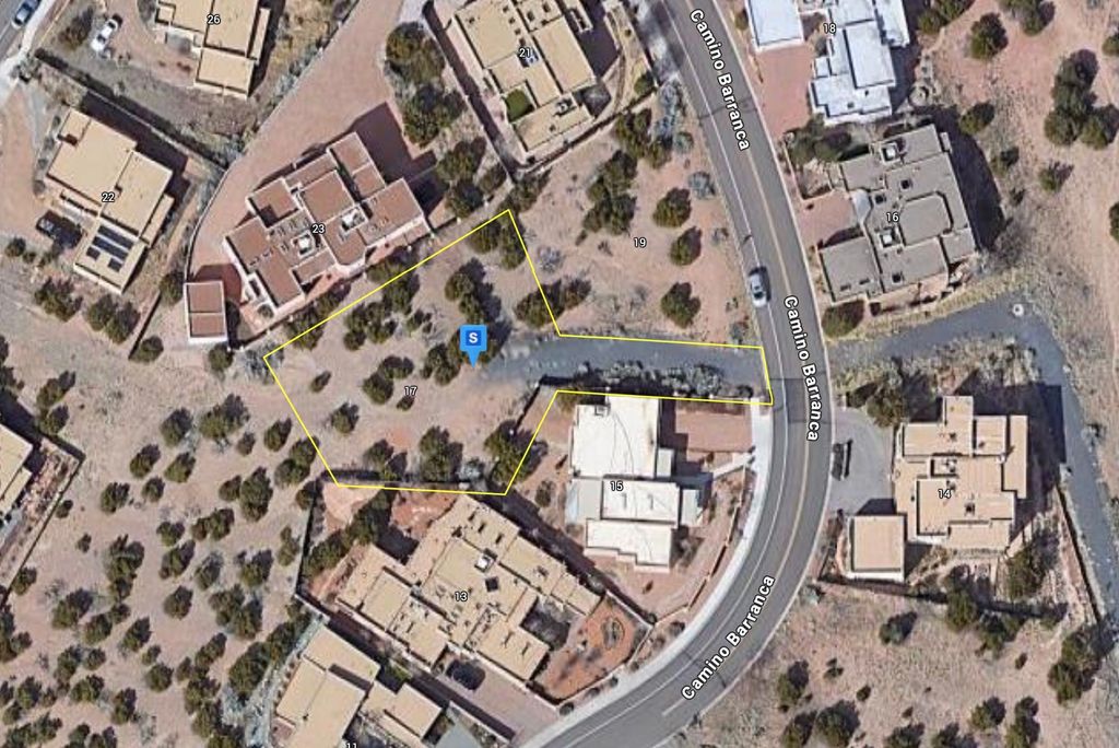 17 Camino Barranca, Santa Fe, NM 87507