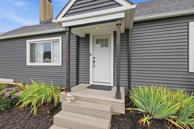 39 Oaksmere Road, Springfield, OH 45503