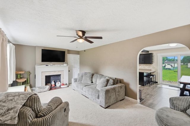 39 Oaksmere Road, Springfield, OH 45503