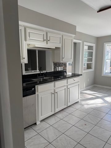 1907 Aichele Drive, North Charleston, SC 29406