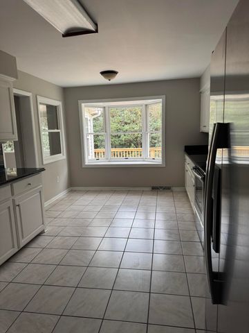 1907 Aichele Drive, North Charleston, SC 29406