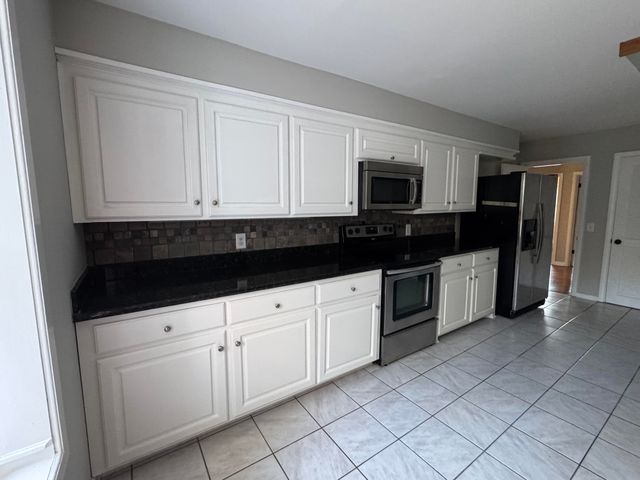 1907 Aichele Drive, North Charleston, SC 29406