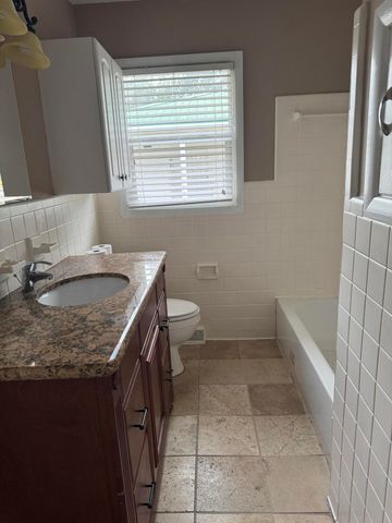 1907 Aichele Drive, North Charleston, SC 29406