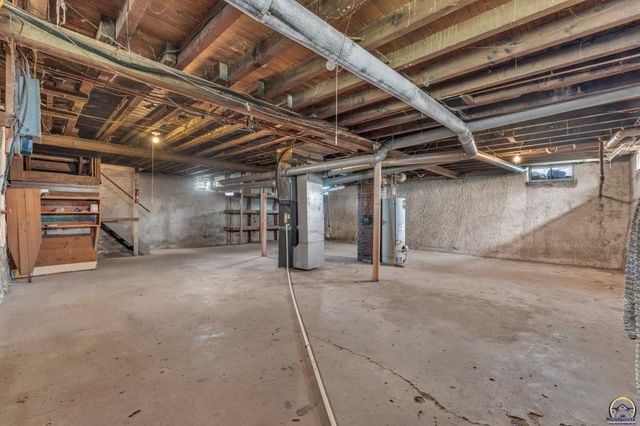 101 NW Elm Row AVE, Topeka, KS 66608