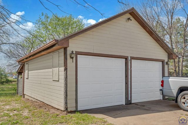 101 NW Elm Row AVE, Topeka, KS 66608