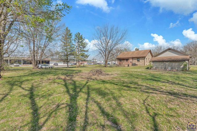 101 NW Elm Row AVE, Topeka, KS 66608