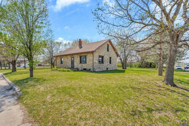 101 NW Elm Row AVE, Topeka, KS 66608