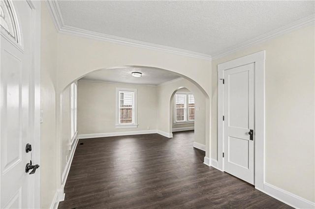 1815 S Ralston Avenue, Independence, MO 64054