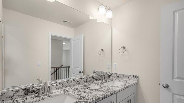 108 Harbor Hill Boulevard, Jamestown, NC 27282
