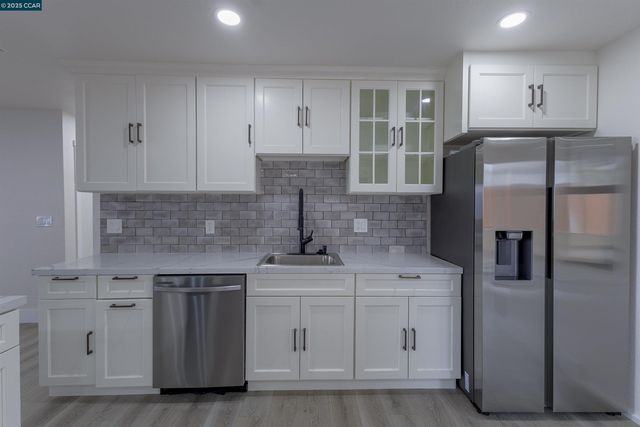 19896 Bear Valley Rd, Hidden Valley Lake, CA 95467