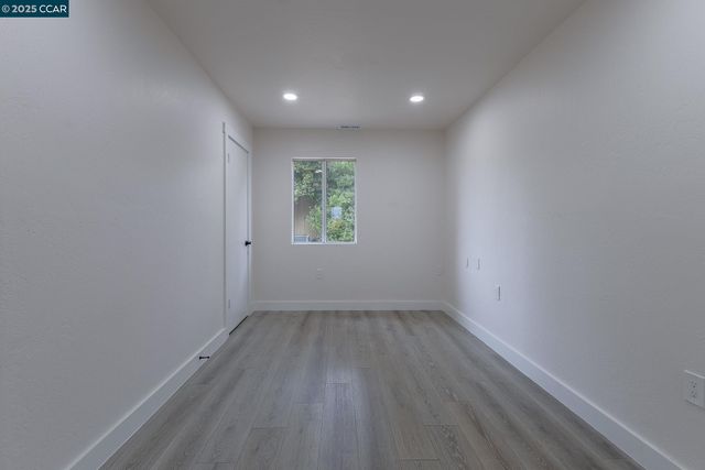 19896 Bear Valley Rd, Hidden Valley Lake, CA 95467