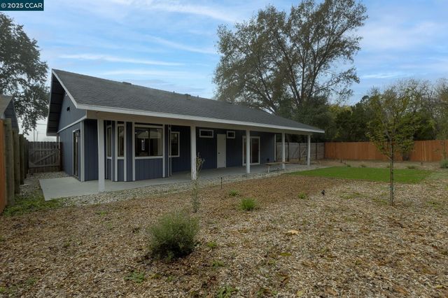 19896 Bear Valley Rd, Hidden Valley Lake, CA 95467