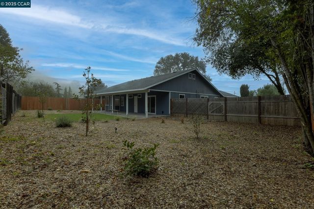 19896 Bear Valley Rd, Hidden Valley Lake, CA 95467