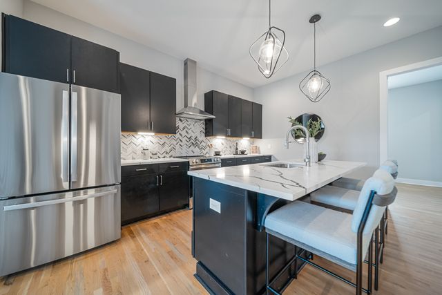 496 W Trinity Ln Unit 3, Nashville, TN 37207