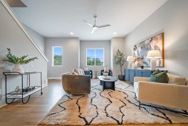 496 W Trinity Ln Unit 3, Nashville, TN 37207