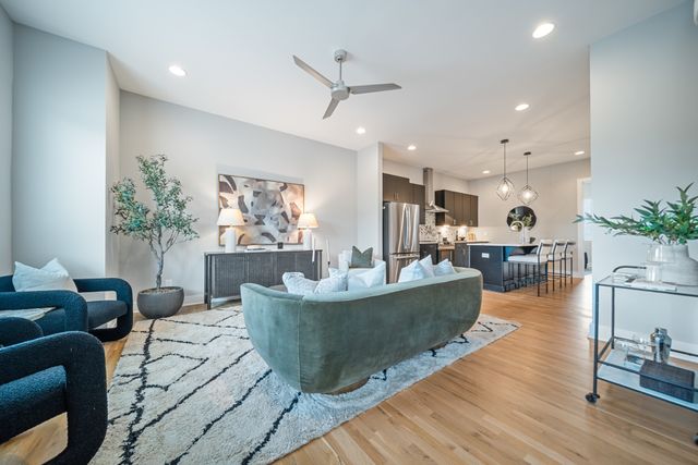 496 W Trinity Ln Unit 3, Nashville, TN 37207