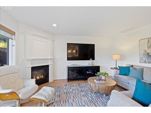 15687 Sw HAWK Ct, Sherwood, OR 97140