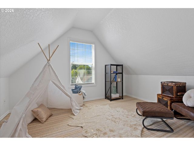 15687 Sw HAWK Ct, Sherwood, OR 97140