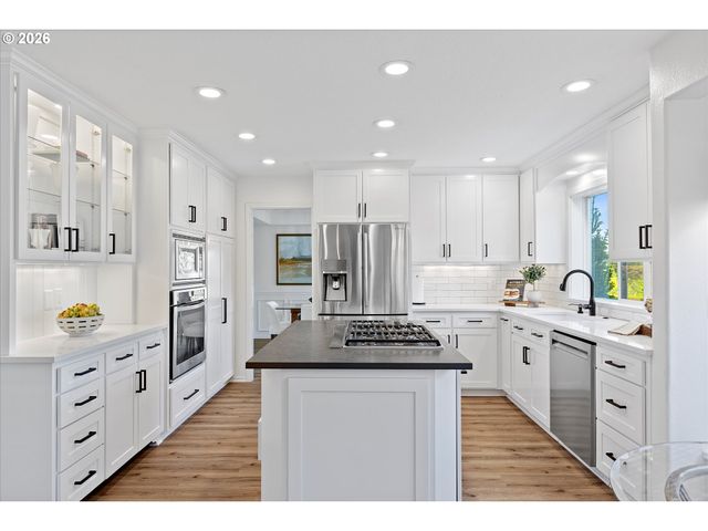 15687 Sw HAWK Ct, Sherwood, OR 97140