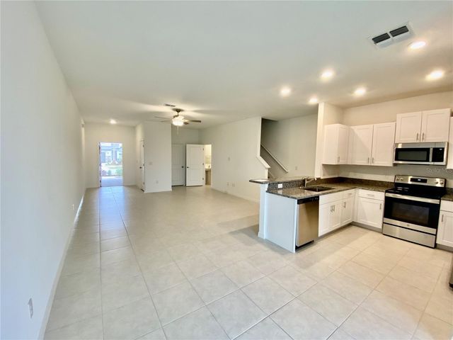 10373 LAVENDER ASTER TRAIL, San Antonio, FL 33576