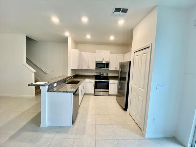 10373 LAVENDER ASTER TRAIL, San Antonio, FL 33576