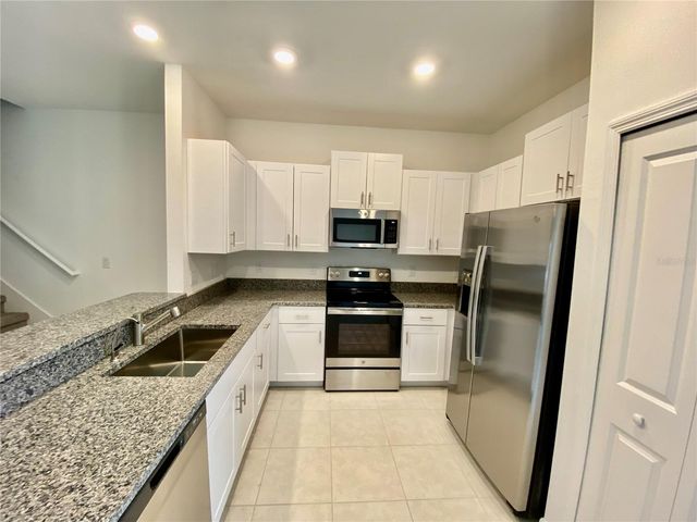 10373 LAVENDER ASTER TRAIL, San Antonio, FL 33576