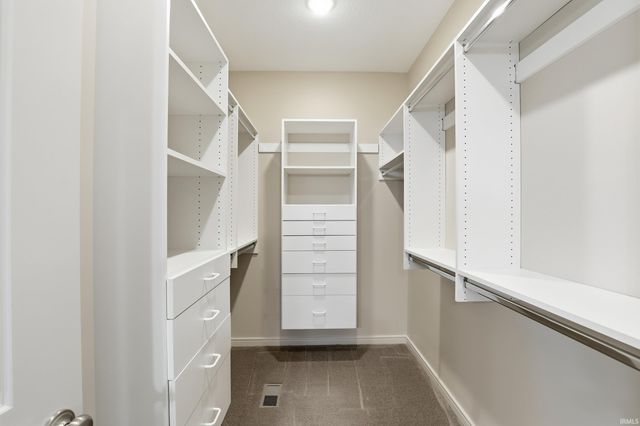 1220 Turnberry Lane, Auburn, IN 46706