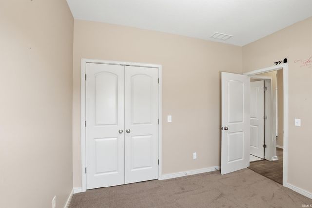 1220 Turnberry Lane, Auburn, IN 46706