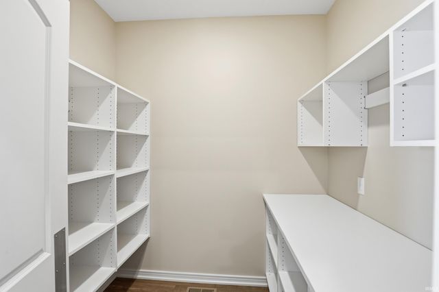 1220 Turnberry Lane, Auburn, IN 46706