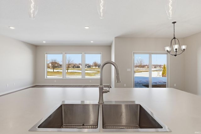 1220 Turnberry Lane, Auburn, IN 46706